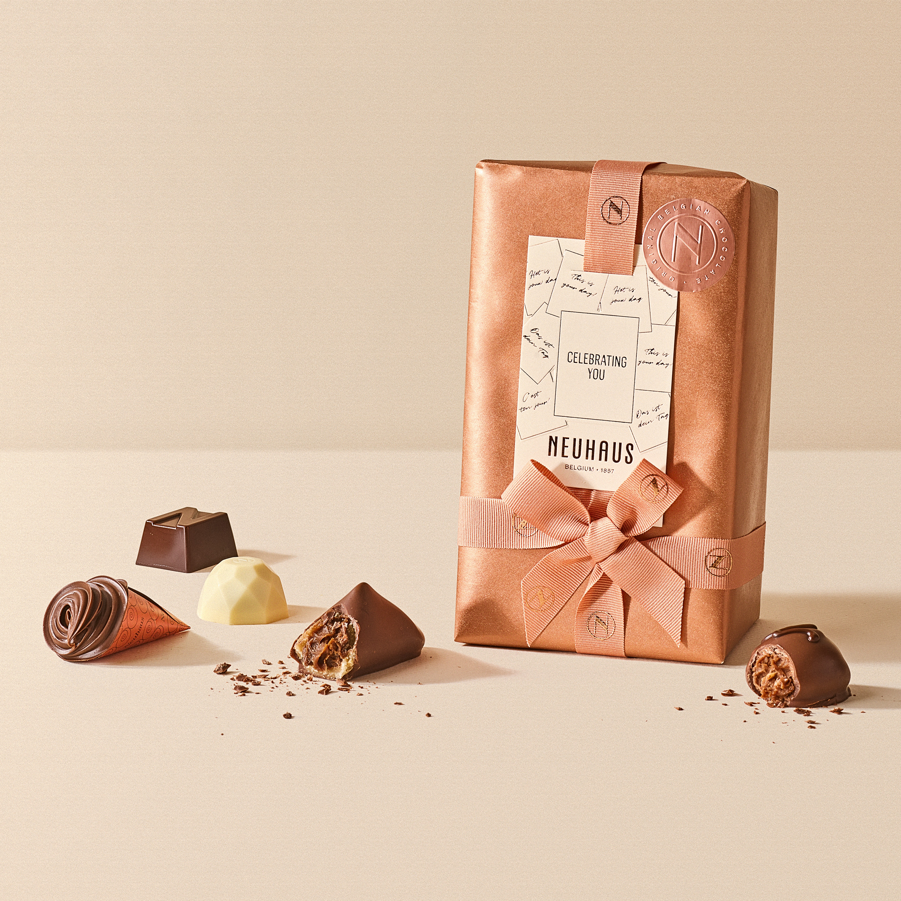 Timeless Masterpieces Ballotin 500 g | Neuhaus Chocolates